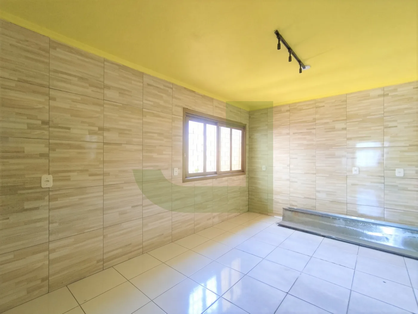 Alugar Comercial / Loja em S&atilde;o Leopoldo R$ 1.500,00 - Foto 6