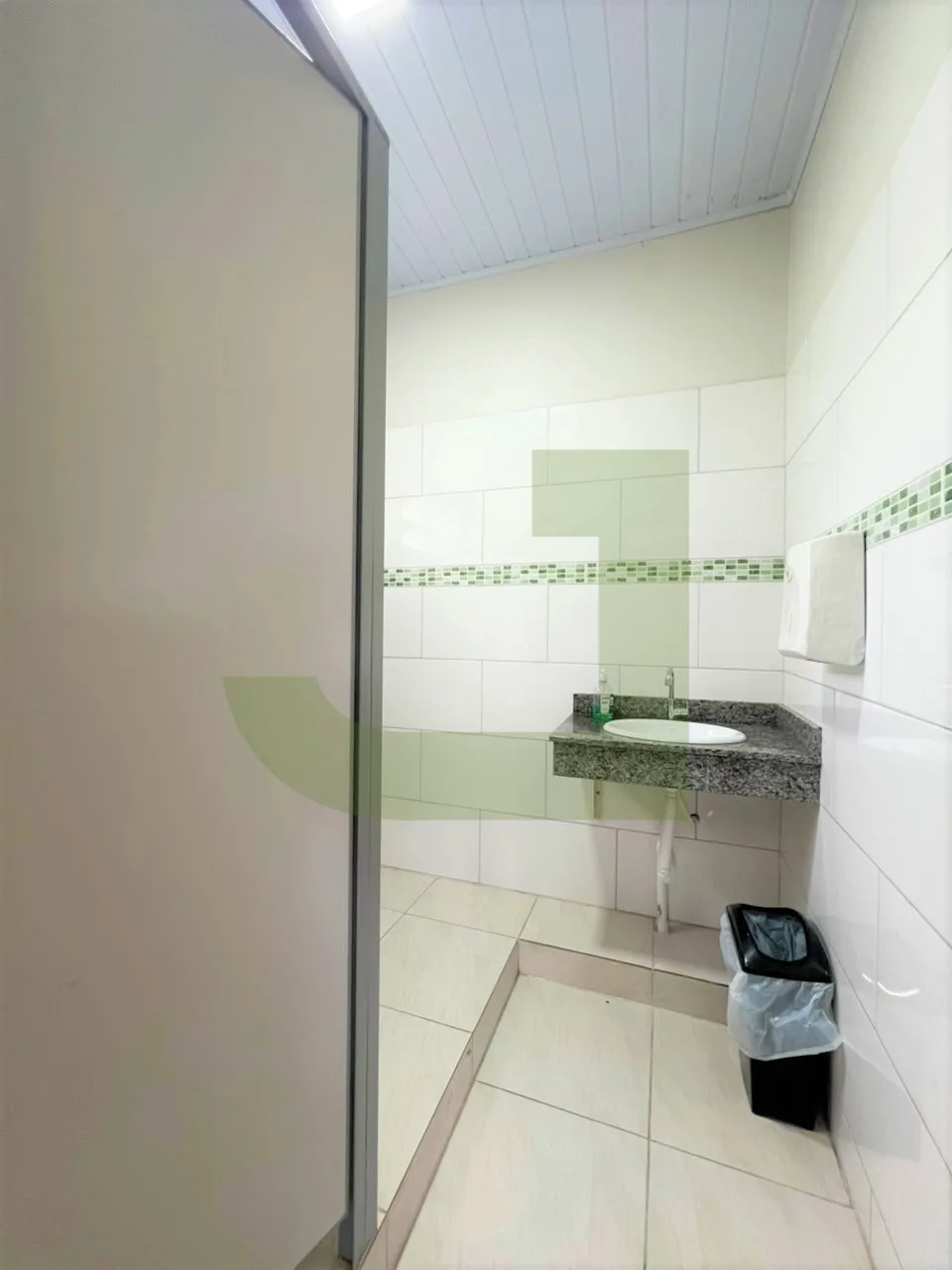 Alugar Comercial / Pavilh&atilde;o em Novo Hamburgo R$ 17.000,00 - Foto 12