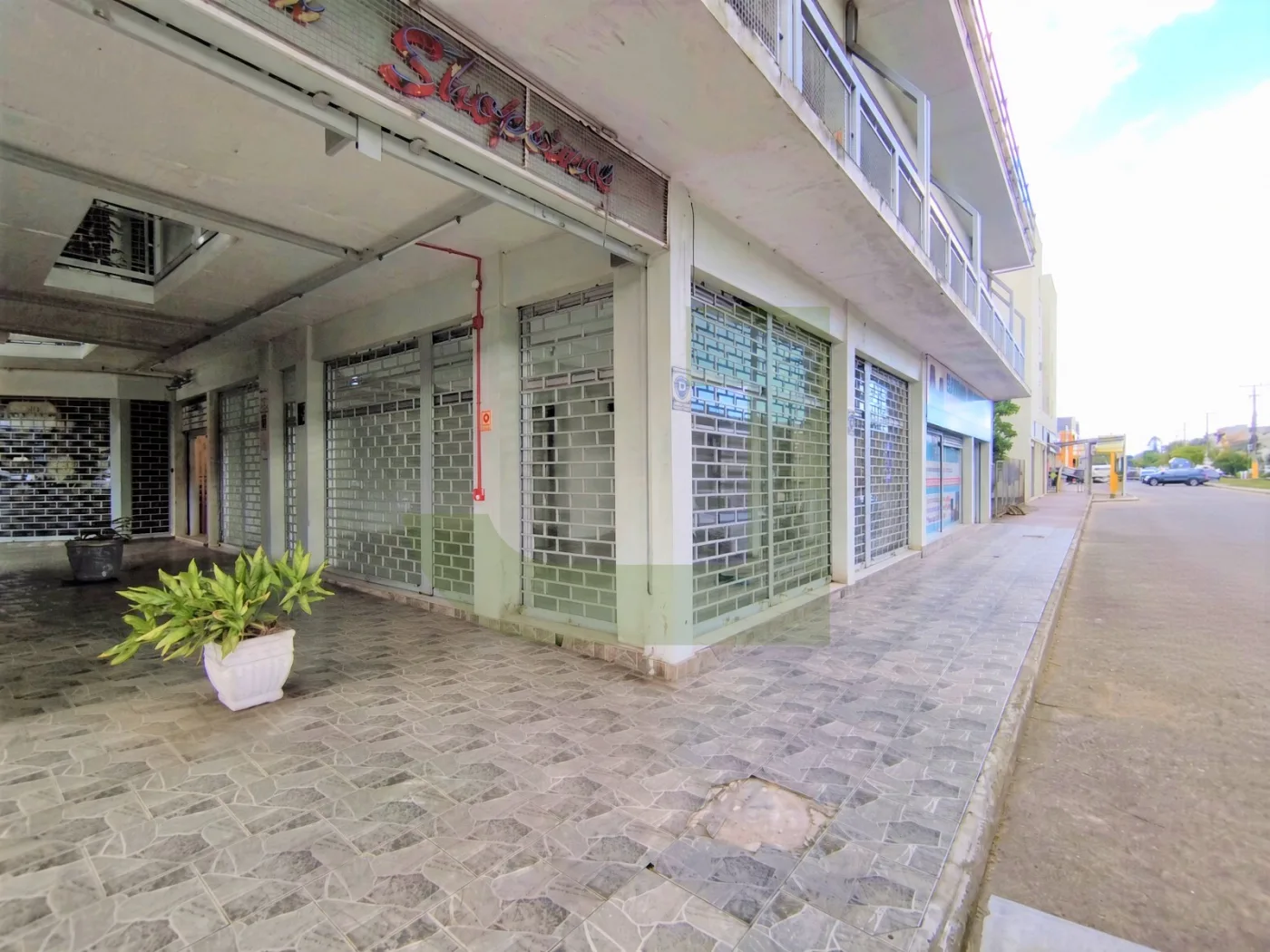 Alugar Comercial / Loja em Condom&iacute;nio em S&atilde;o Leopoldo R$ 4.400,00 - Foto 1