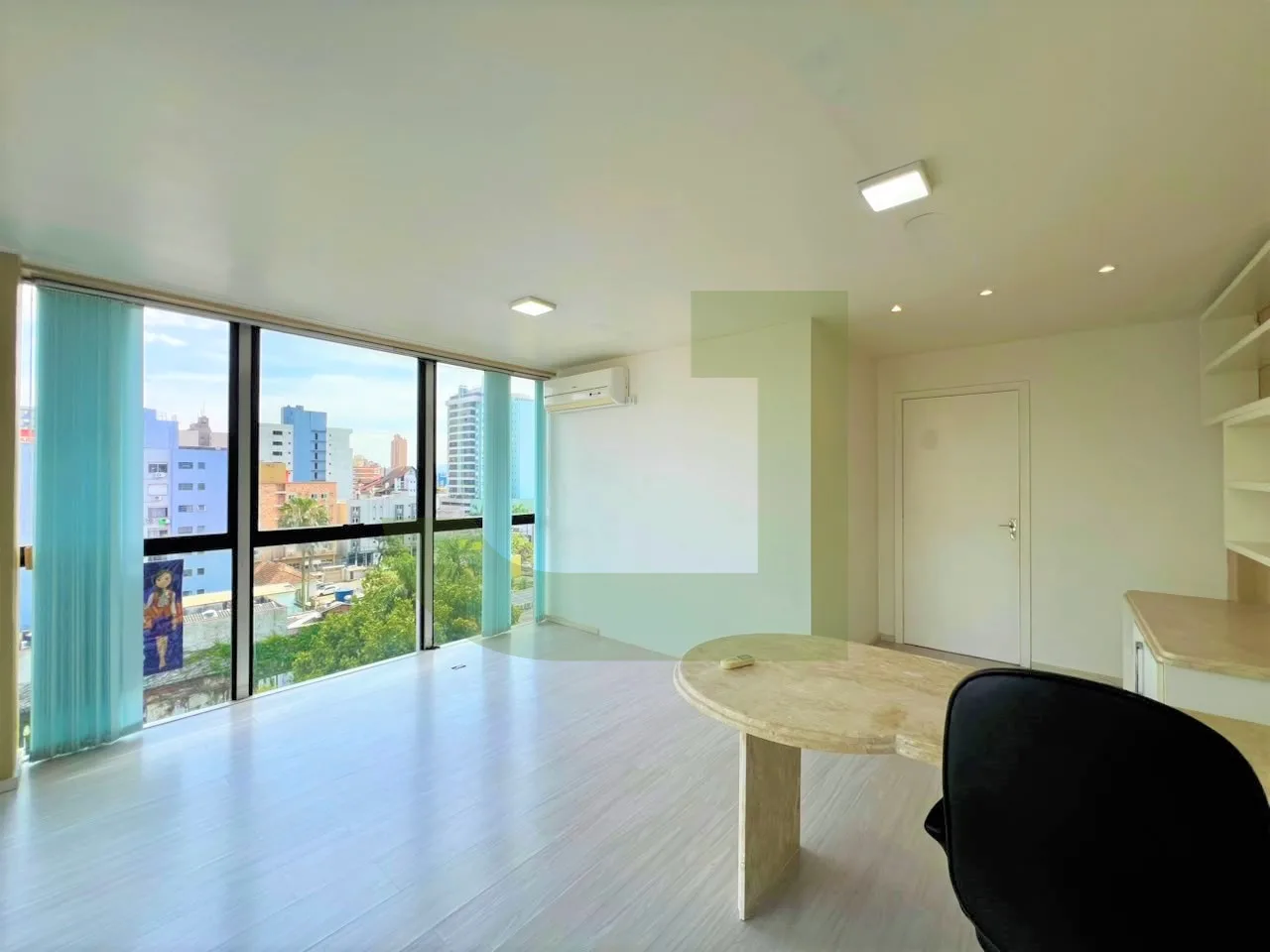 Alugar Comercial / Sala comercial em condom&iacute;nio em S&atilde;o Leopoldo R$ 1.700,00 - Foto 4