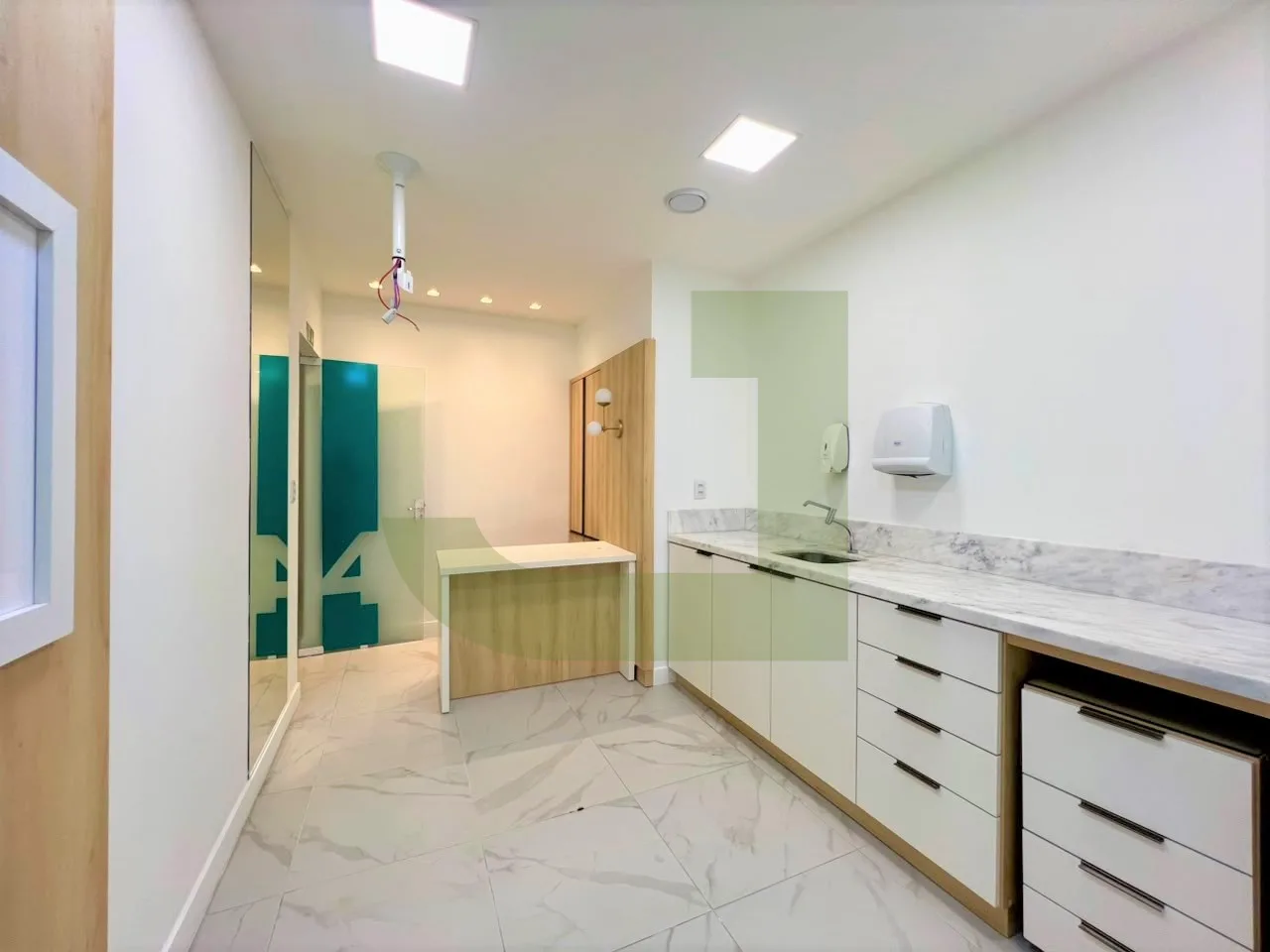 Alugar Comercial / Loja em Condom&iacute;nio em S&atilde;o Leopoldo R$ 4.250,00 - Foto 6