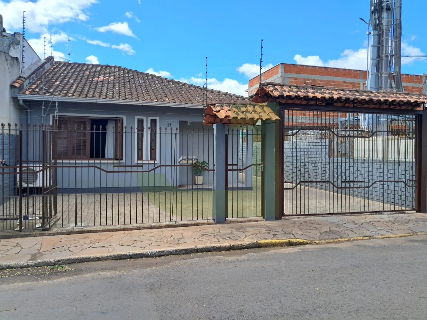Comprar Casa / Padr&atilde;o em S&atilde;o Leopoldo R$ 380.000,00 - Foto 1