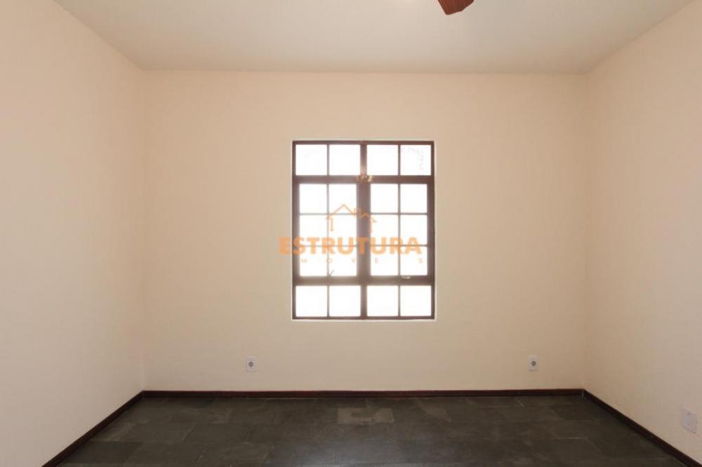 Alugar Casa / Condom&iacute;nio em Rio Claro R$ 1.600,00 - Foto 2