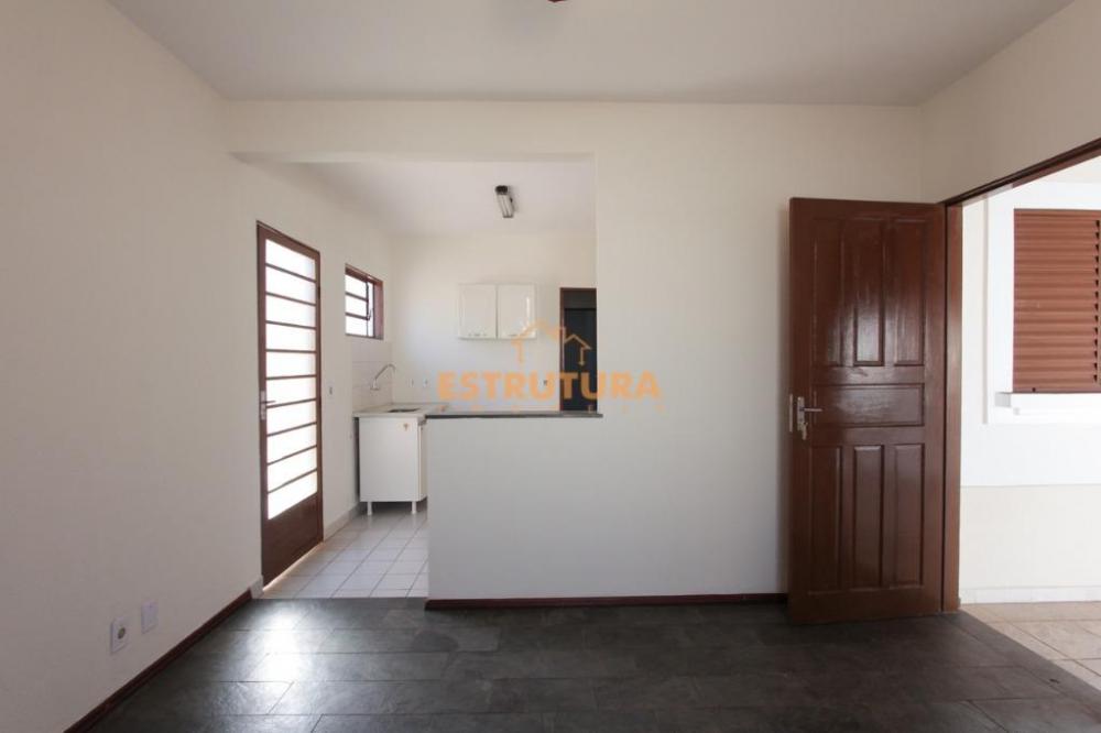 Alugar Casa / Condom&iacute;nio em Rio Claro R$ 1.600,00 - Foto 13