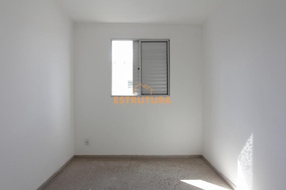 Alugar Apartamento / Padr&atilde;o em Rio Claro R$ 1.200,00 - Foto 3