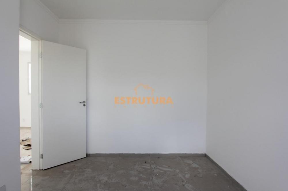 Alugar Apartamento / Padr&atilde;o em Rio Claro R$ 1.200,00 - Foto 4