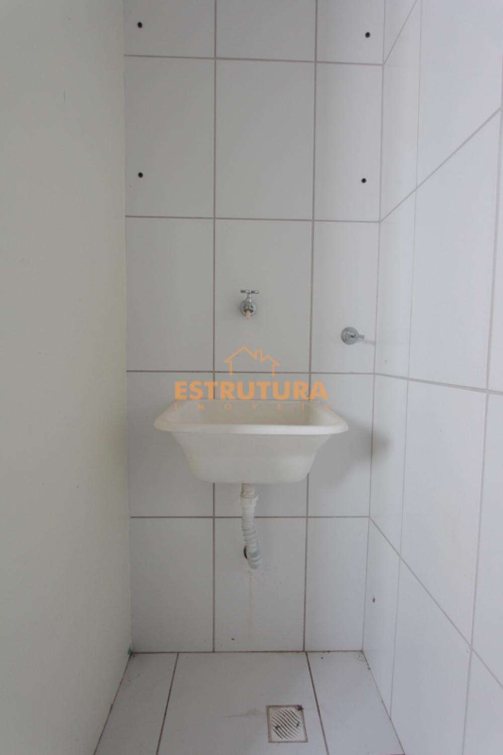 Alugar Apartamento / Padr&atilde;o em Rio Claro R$ 1.000,00 - Foto 3