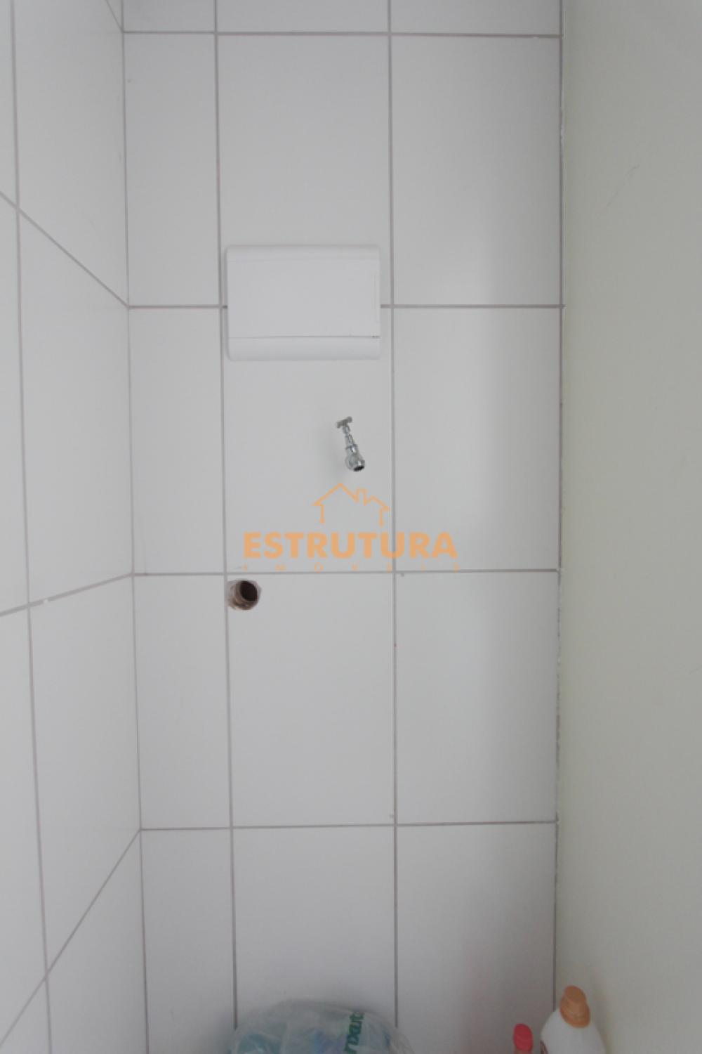 Alugar Apartamento / Padr&atilde;o em Rio Claro R$ 1.000,00 - Foto 4