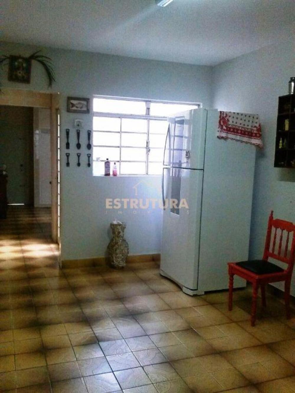 Comprar Casa / Padr&atilde;o em Rio Claro R$ 320.000,00 - Foto 3