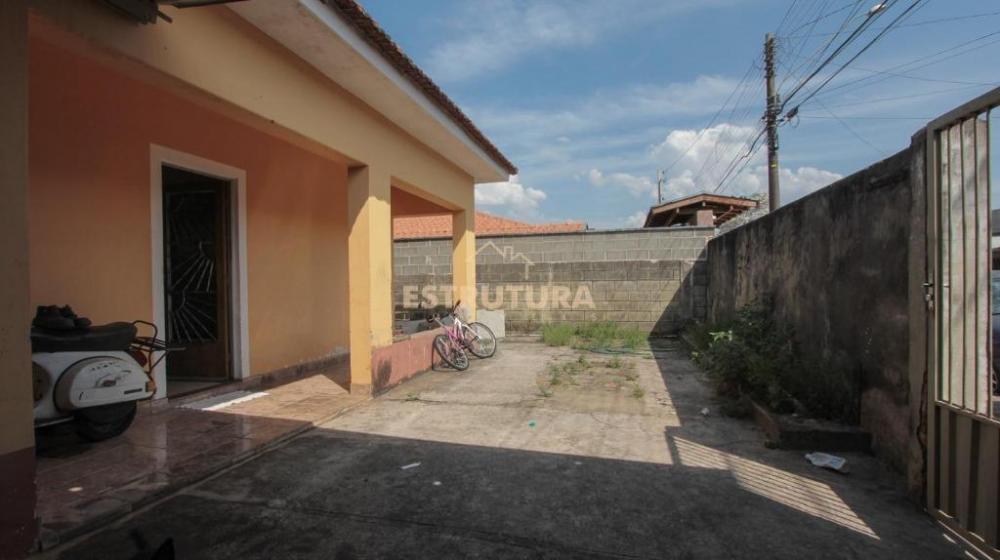 Comprar Casa / Padr&atilde;o em Rio Claro R$ 450.000,00 - Foto 2