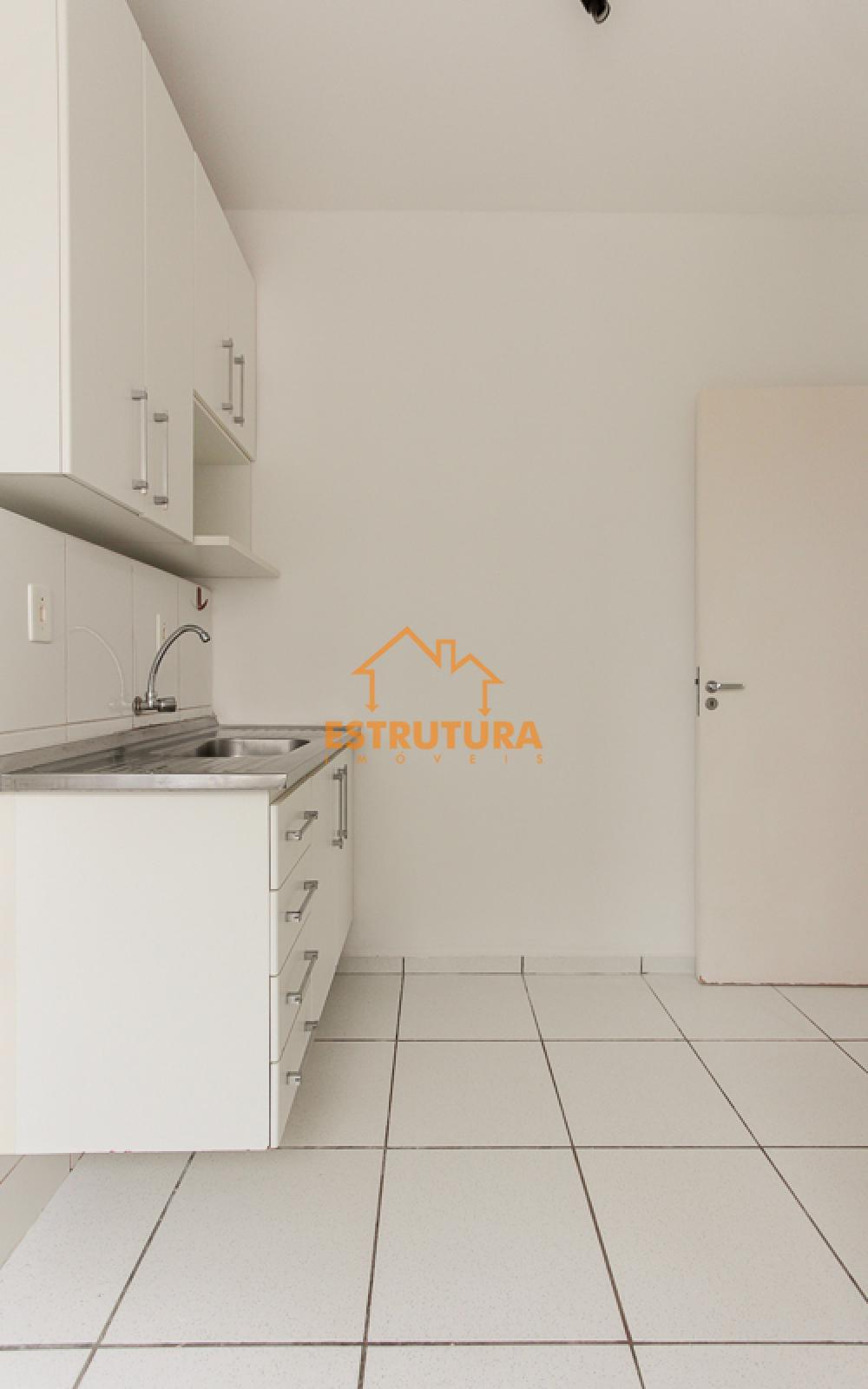 Alugar Apartamento / Padr&atilde;o em Rio Claro R$ 1.100,00 - Foto 6