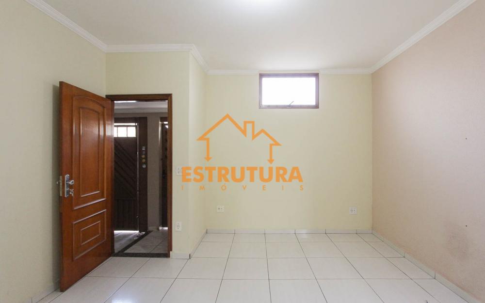Alugar Casa / Padr&atilde;o em Rio Claro R$ 2.100,00 - Foto 2