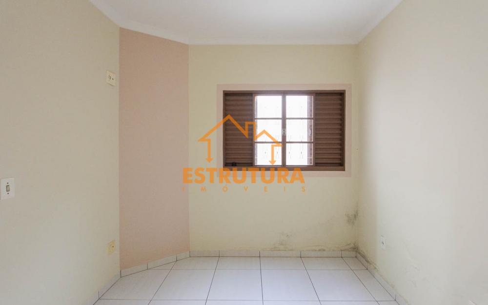 Alugar Casa / Padr&atilde;o em Rio Claro R$ 2.100,00 - Foto 16