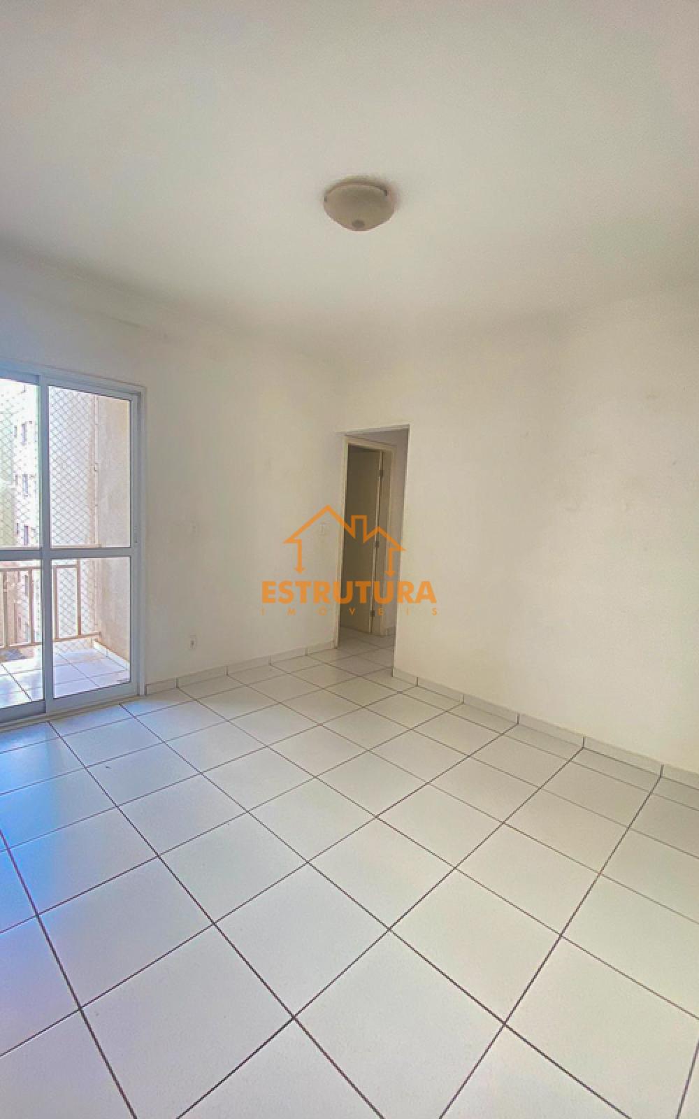 Alugar Apartamento / Padr&atilde;o em Rio Claro R$ 1.100,00 - Foto 1