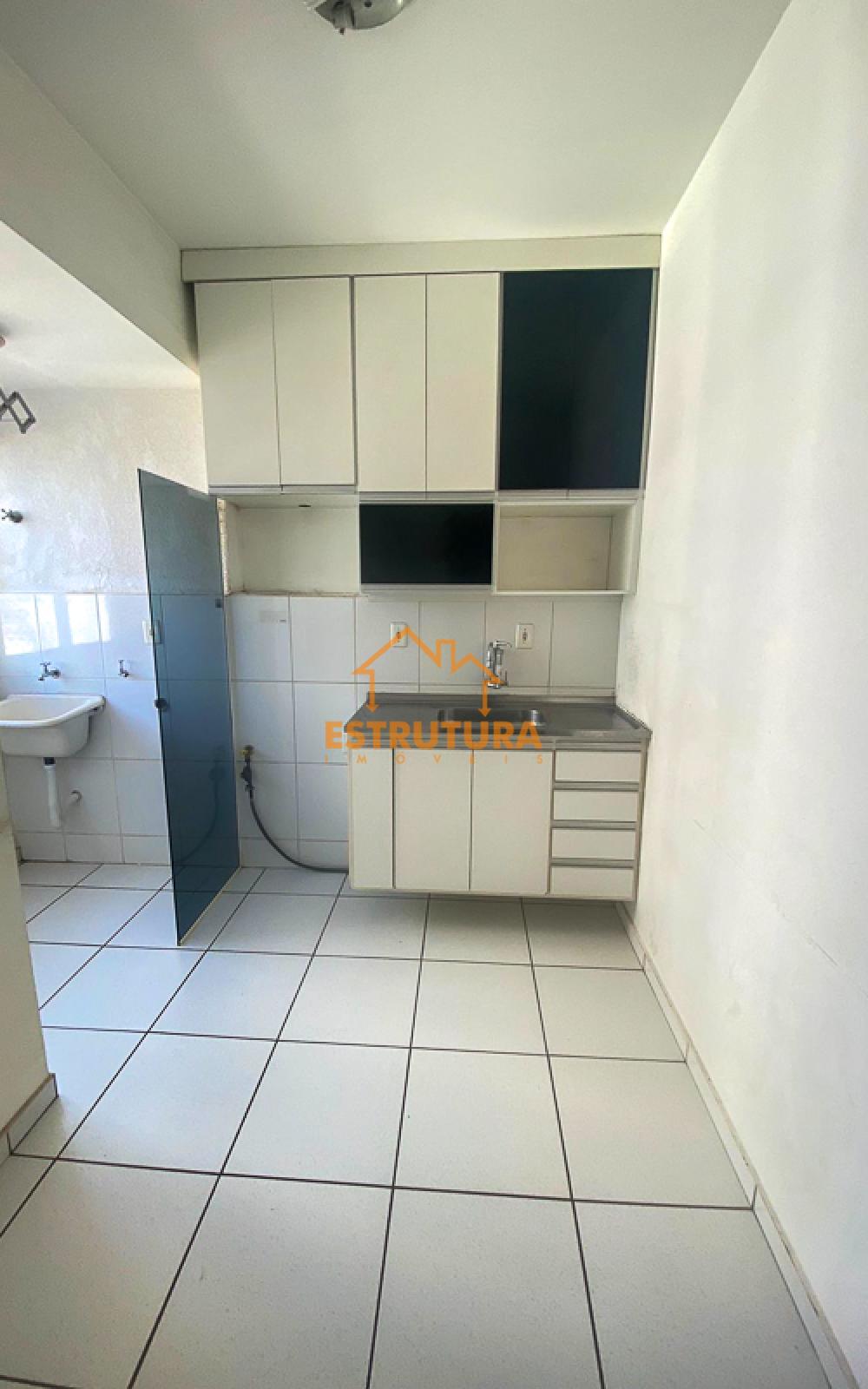 Alugar Apartamento / Padr&atilde;o em Rio Claro R$ 1.100,00 - Foto 2