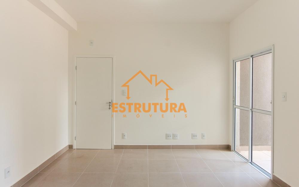 Alugar Apartamento / Padr&atilde;o em Cordeir&oacute;polis R$ 1.200,00 - Foto 4