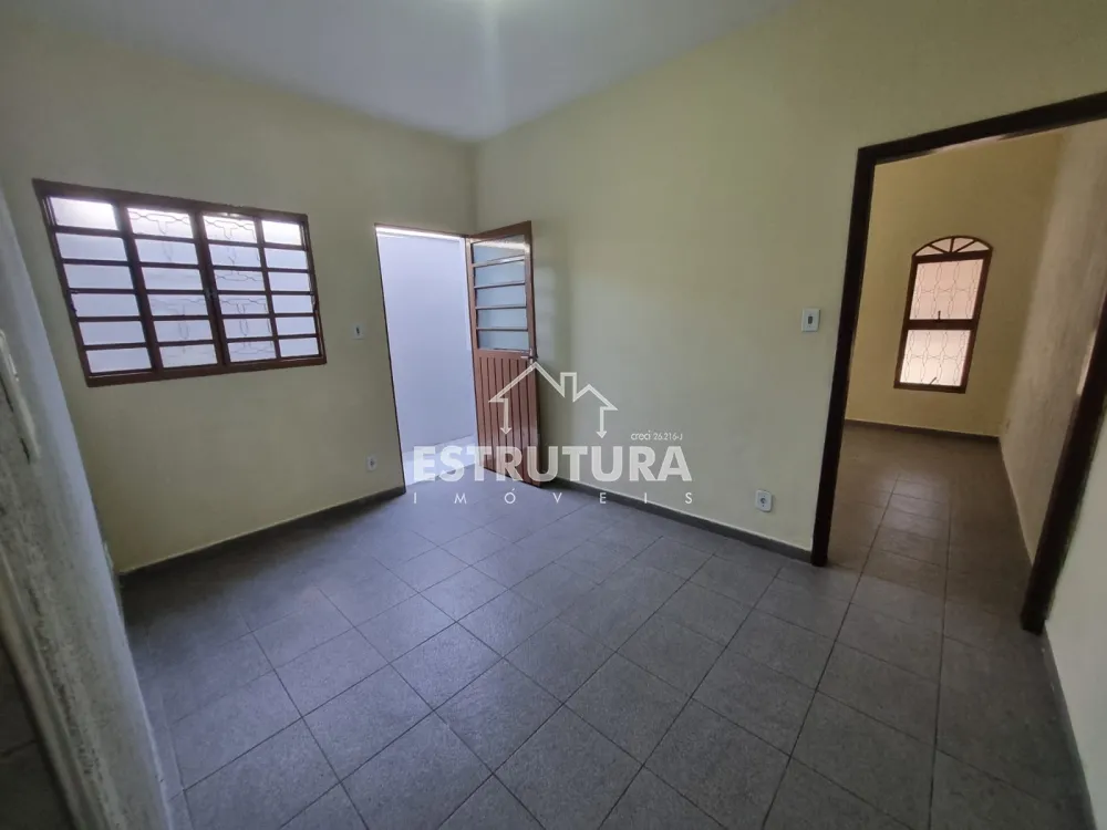 Alugar Casa / Padr&atilde;o em Rio Claro R$ 1.900,00 - Foto 3