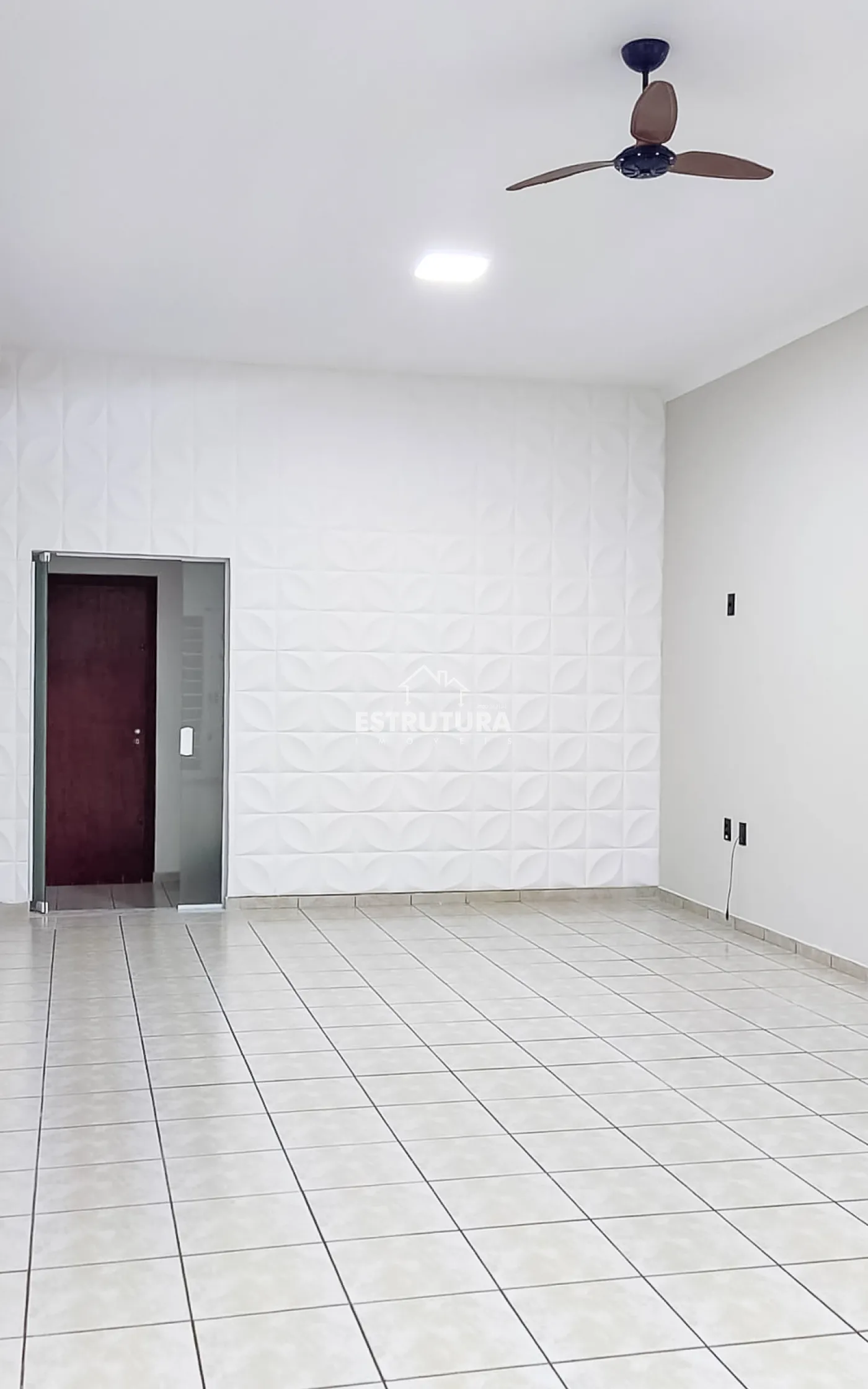 Alugar Comercial / Sal&atilde;o em Cordeir&oacute;polis R$ 1.350,00 - Foto 2