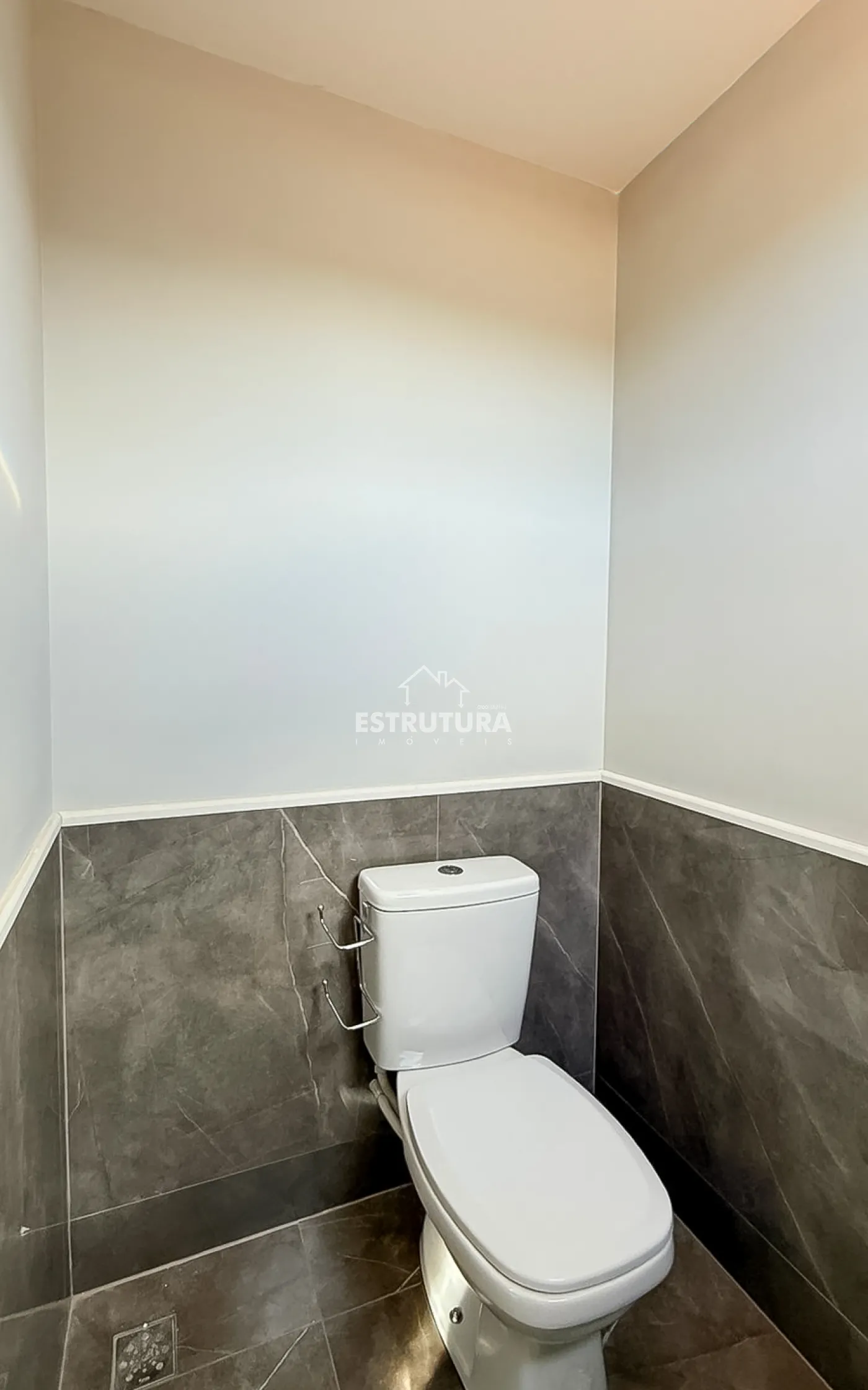 Alugar Comercial / Sala em Rio Claro R$ 1.000,00 - Foto 4