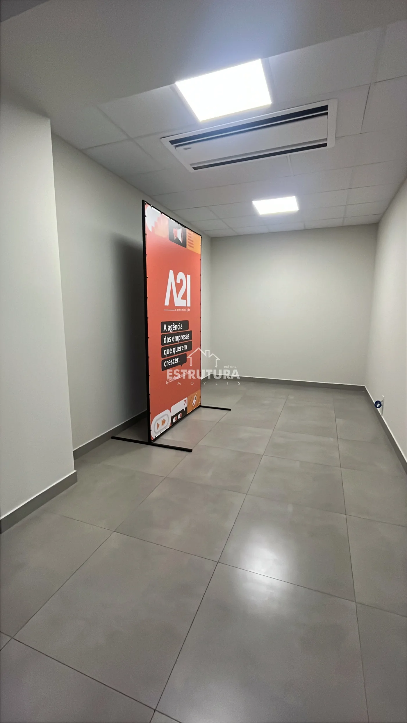 Alugar Comercial / Sala em Rio Claro R$ 800,00 - Foto 1