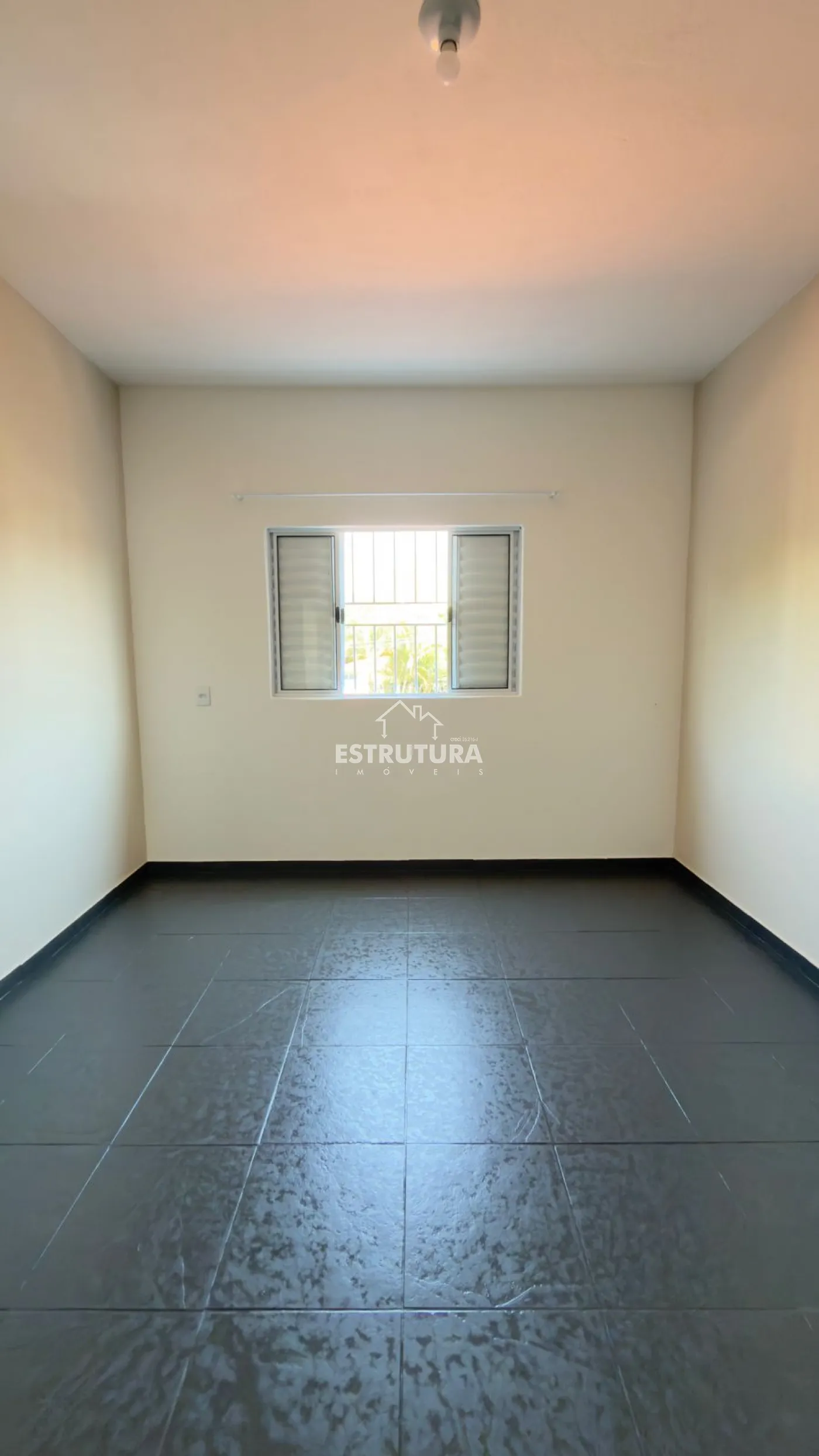 Alugar Casa / Padr&atilde;o em Rio Claro R$ 1.500,00 - Foto 2