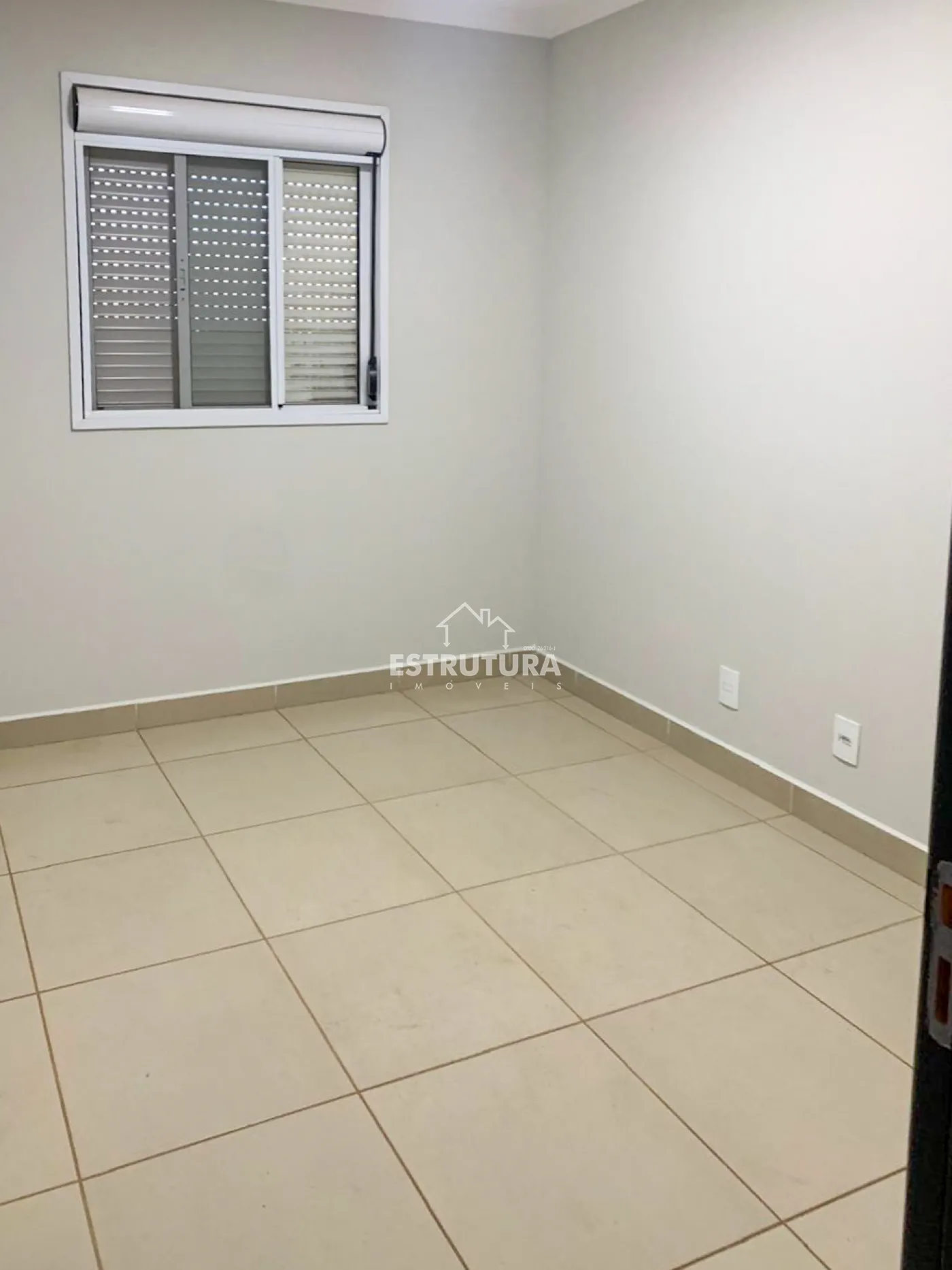 Alugar Apartamento / Padr&atilde;o em Cordeir&oacute;polis R$ 1.500,00 - Foto 4