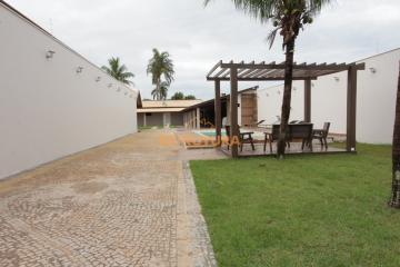 Santa Gertrudes Centro Casa Venda R$1.700.000,00 3 Dormitorios 6 Vagas Area do terreno 885.00m2 Area construida 450.00m2