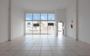 Santa Gertrudes Centro Salao Locacao R$ 7.000,00  Area do terreno 400.00m2 Area construida 400.00m2