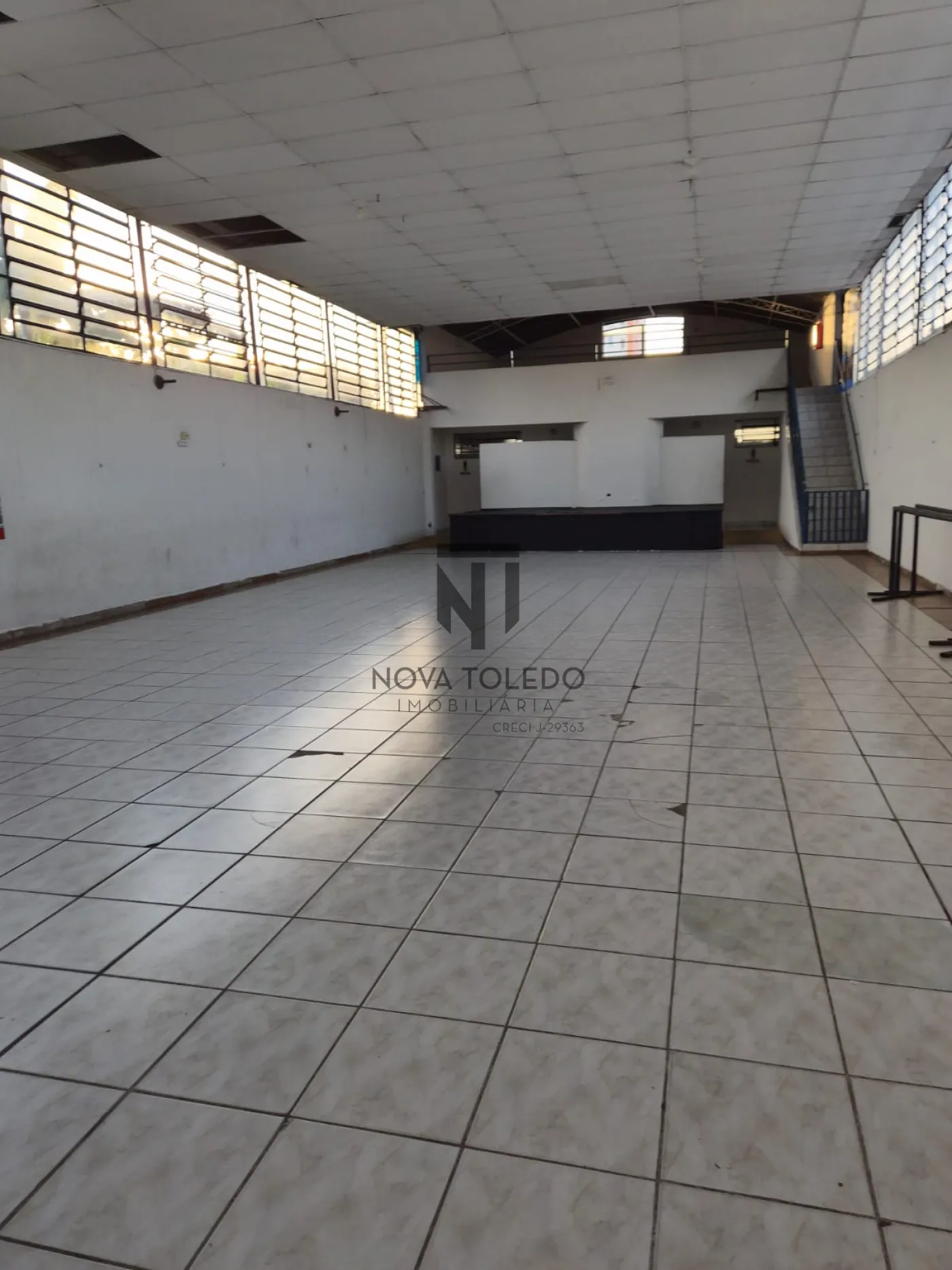 Alugar Comercial / Galp&atilde;o em S&atilde;o Jos&eacute; dos Campos R$ 15.000,00 - Foto 3