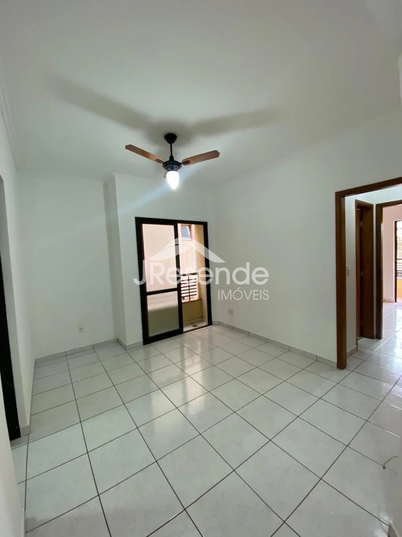 Comprar Apartamento / Padr&atilde;o em Ribeir&atilde;o Preto R$ 220.000,00 - Foto 2