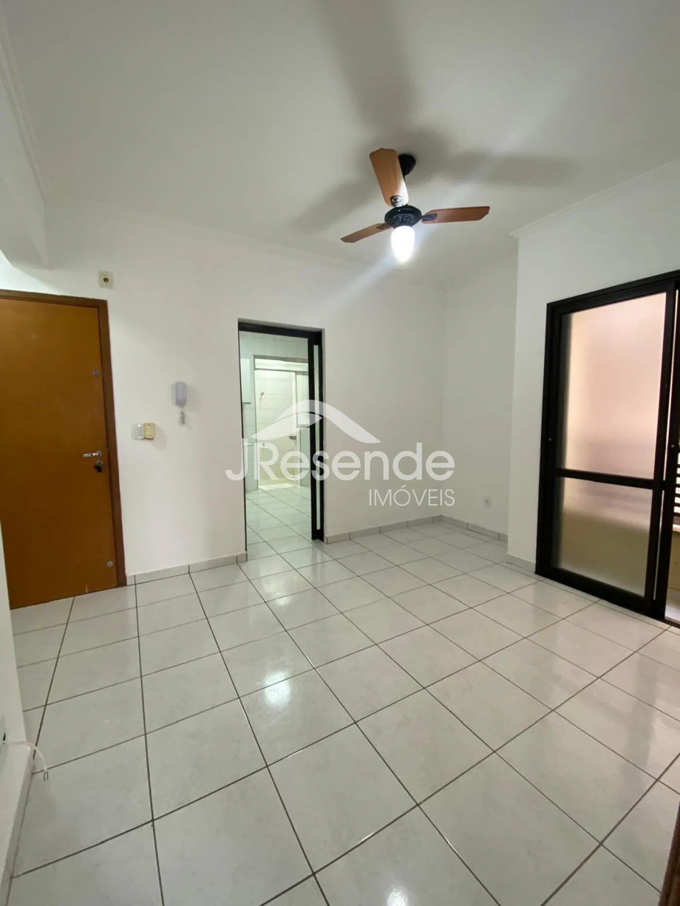 Comprar Apartamento / Padr&atilde;o em Ribeir&atilde;o Preto R$ 220.000,00 - Foto 3