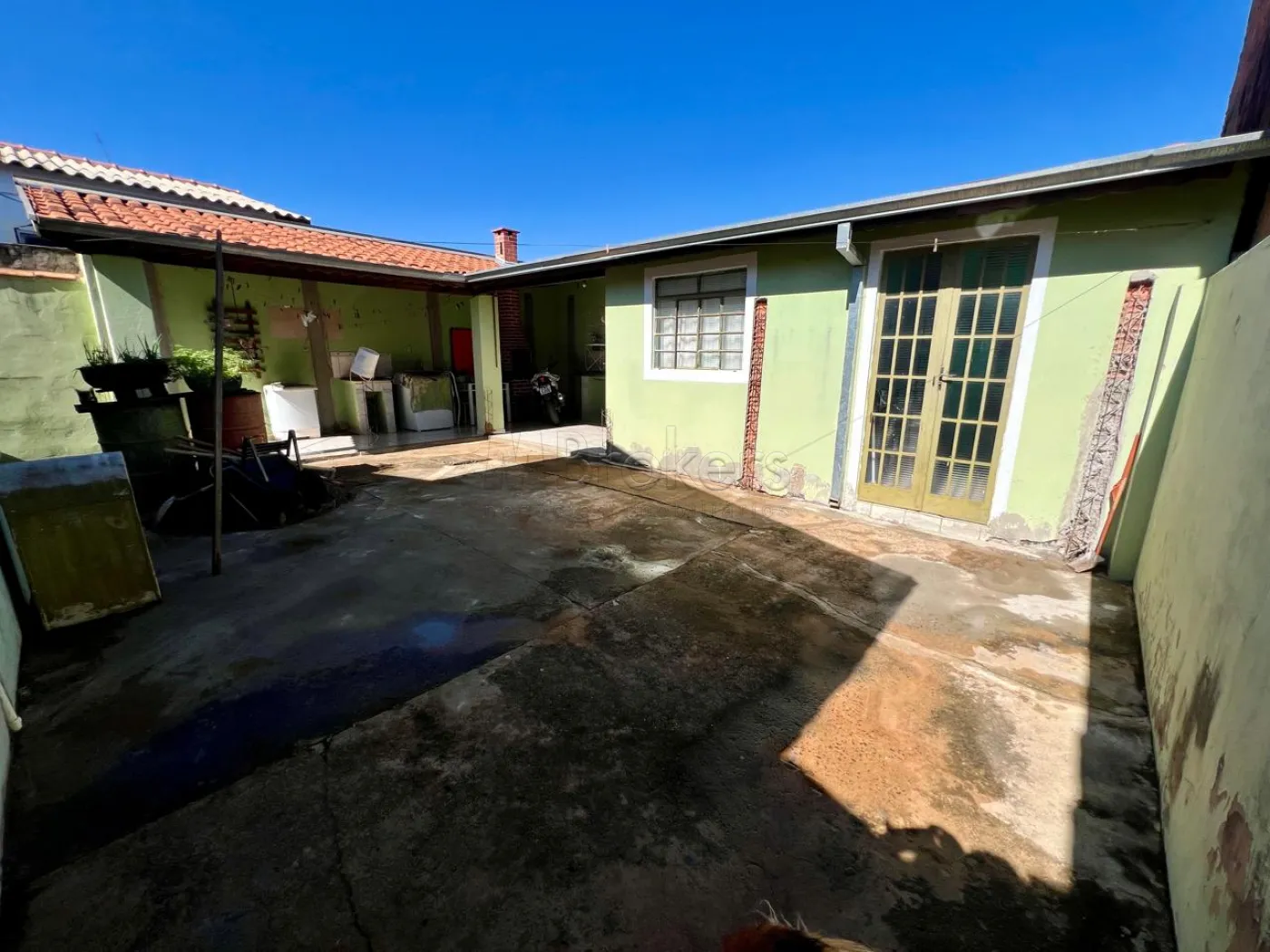 Comprar Casa / Padr&atilde;o em Botucatu R$ 400.000,00 - Foto 18