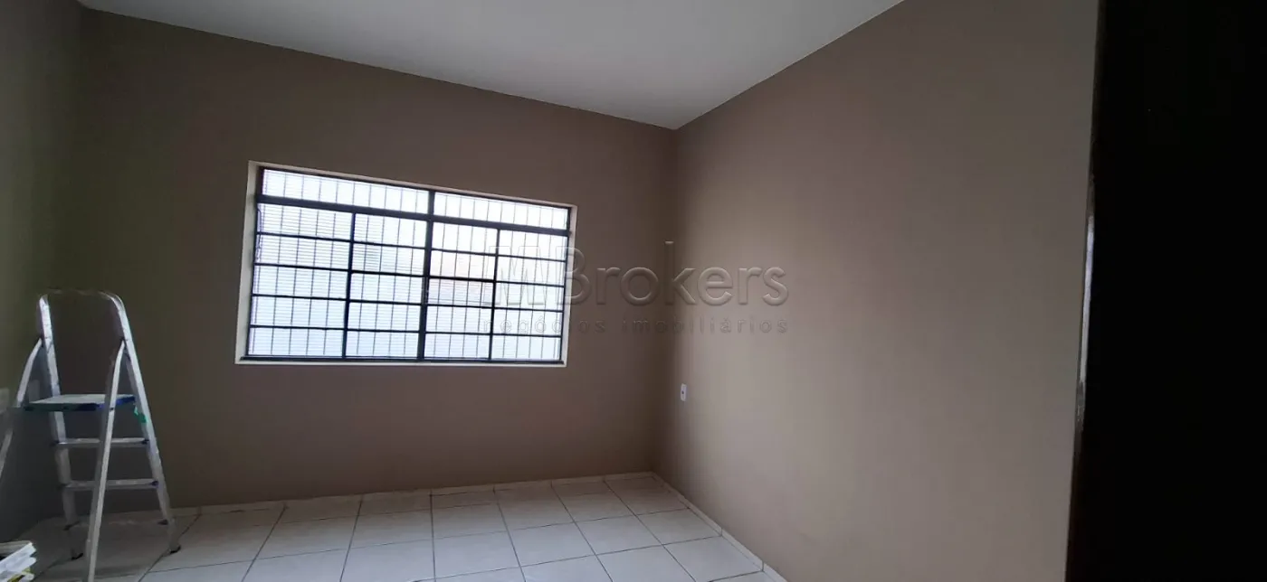 Alugar Casa / Padr&atilde;o em Botucatu R$ 2.300,00 - Foto 2