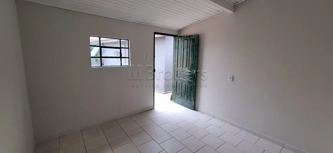 Alugar Casa / Padr&atilde;o em Botucatu R$ 2.300,00 - Foto 9