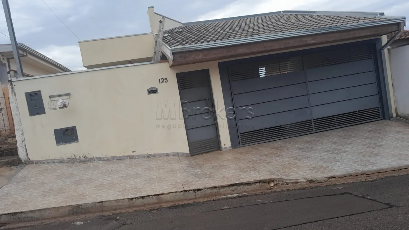 CASA, 2 qtos, 450 m².