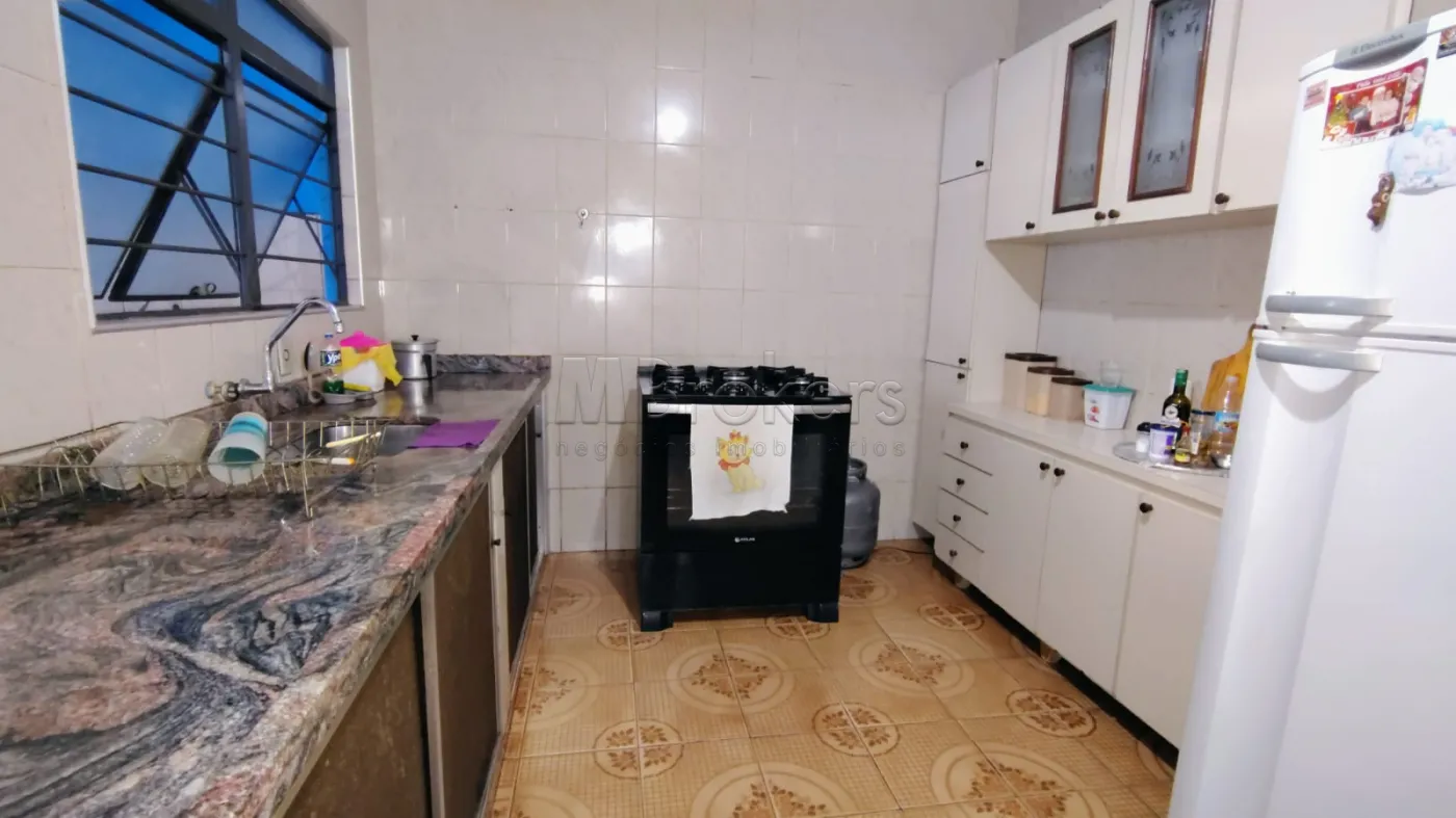 Comprar Casa / Padr&atilde;o em Botucatu R$ 415.000,00 - Foto 4