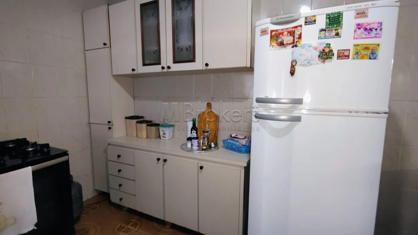 Comprar Casa / Padr&atilde;o em Botucatu R$ 415.000,00 - Foto 5