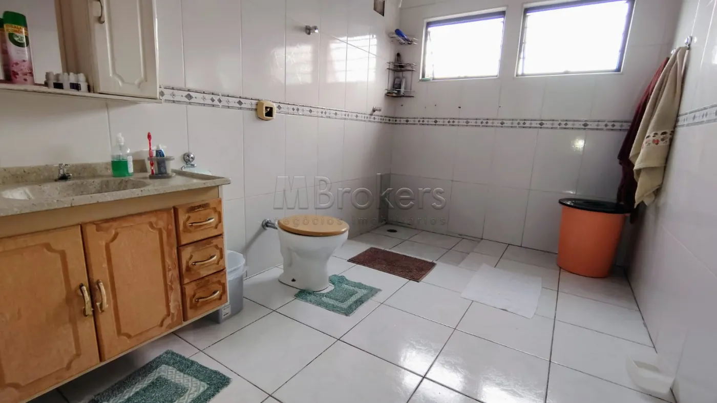 Comprar Casa / Padr&atilde;o em Botucatu R$ 415.000,00 - Foto 12