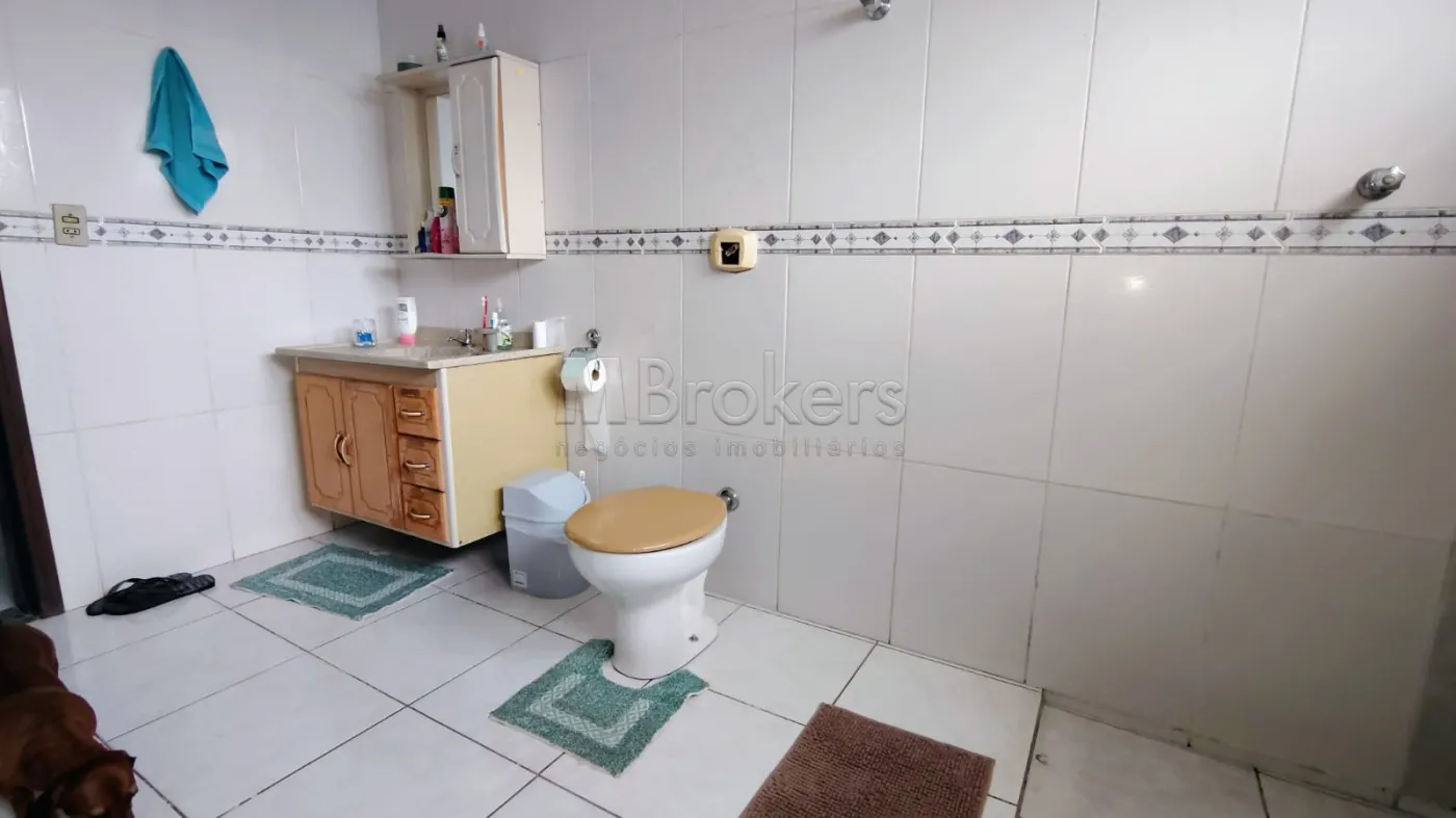Comprar Casa / Padr&atilde;o em Botucatu R$ 415.000,00 - Foto 11