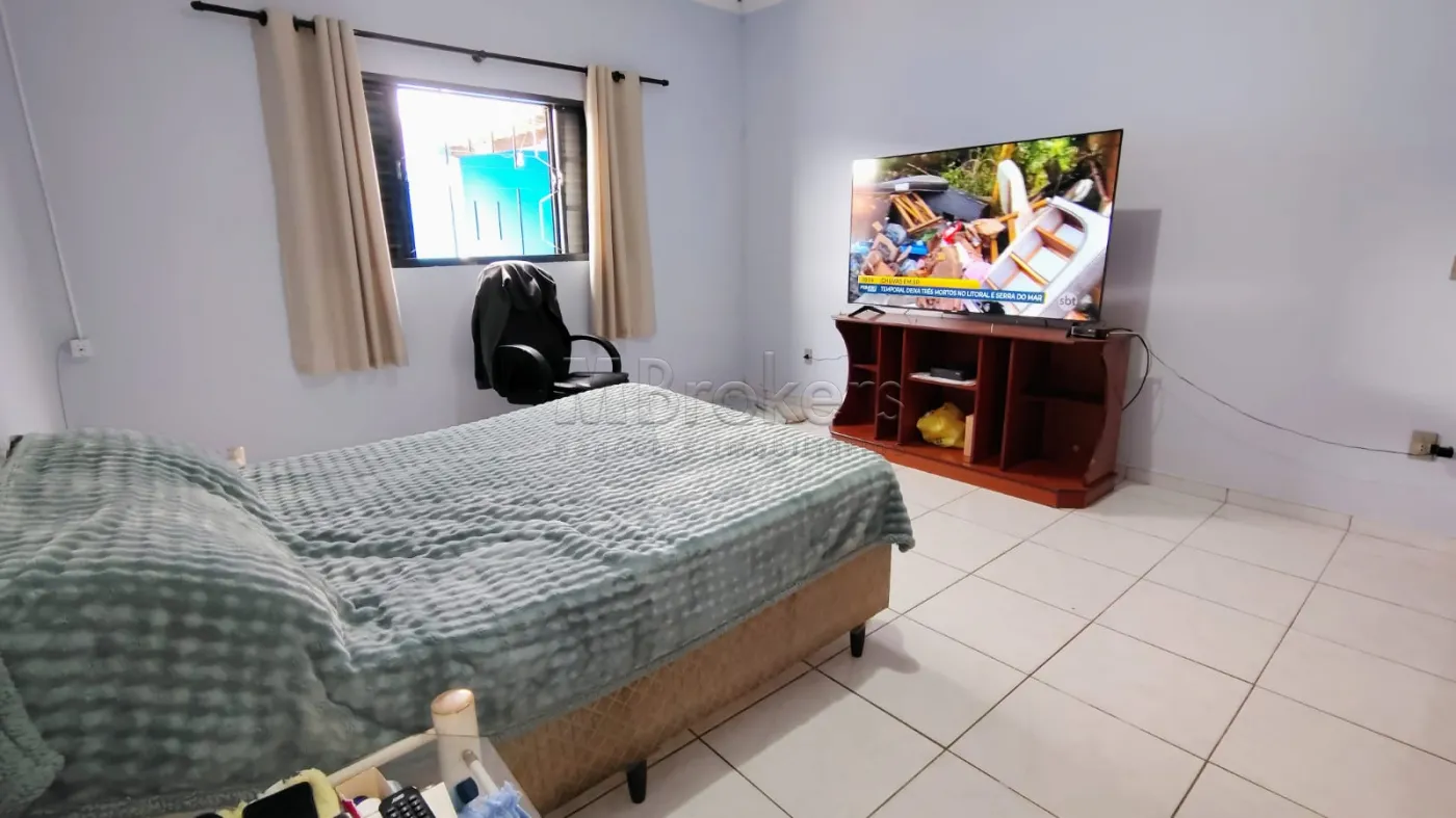 Comprar Casa / Padr&atilde;o em Botucatu R$ 415.000,00 - Foto 14