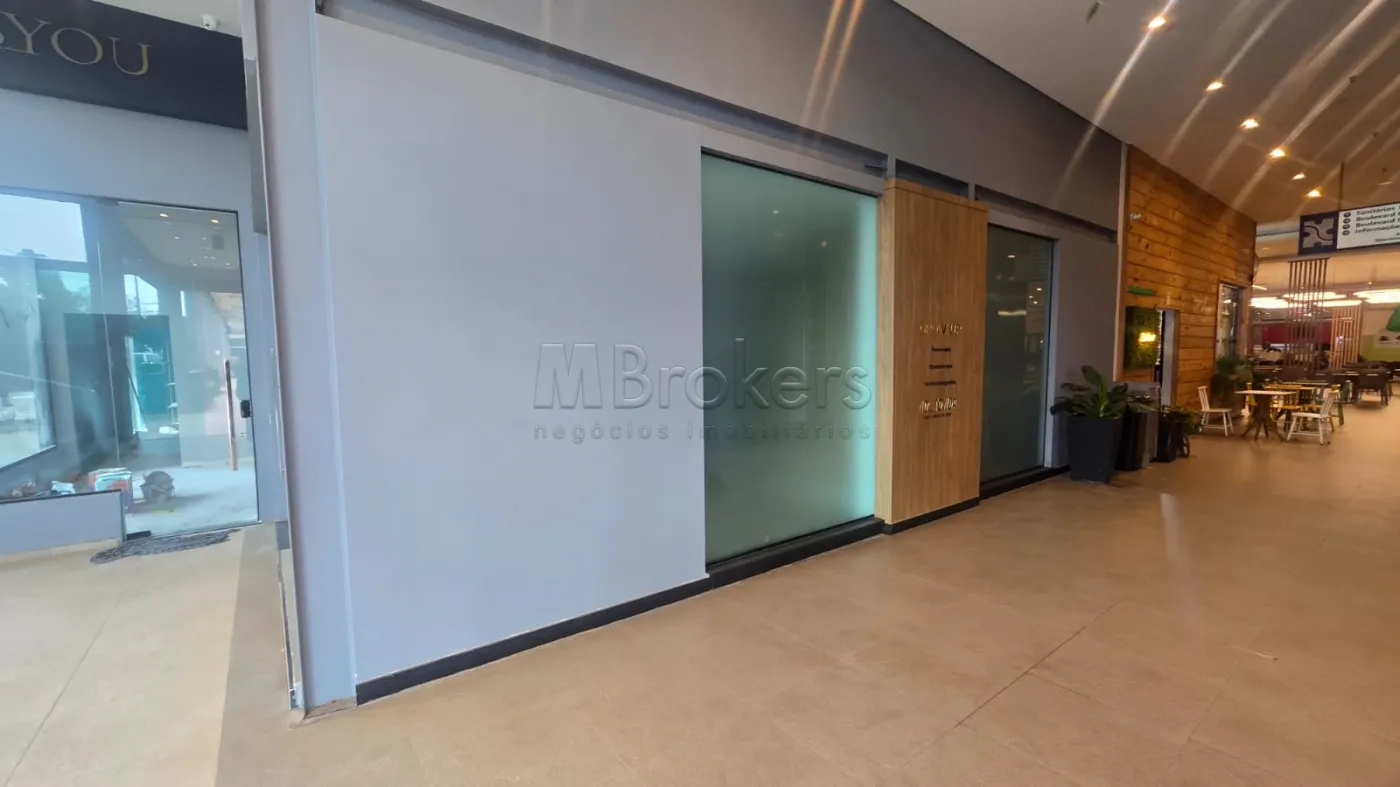 Alugar Comercial / Loja em Botucatu R$ 3.000,00 - Foto 1