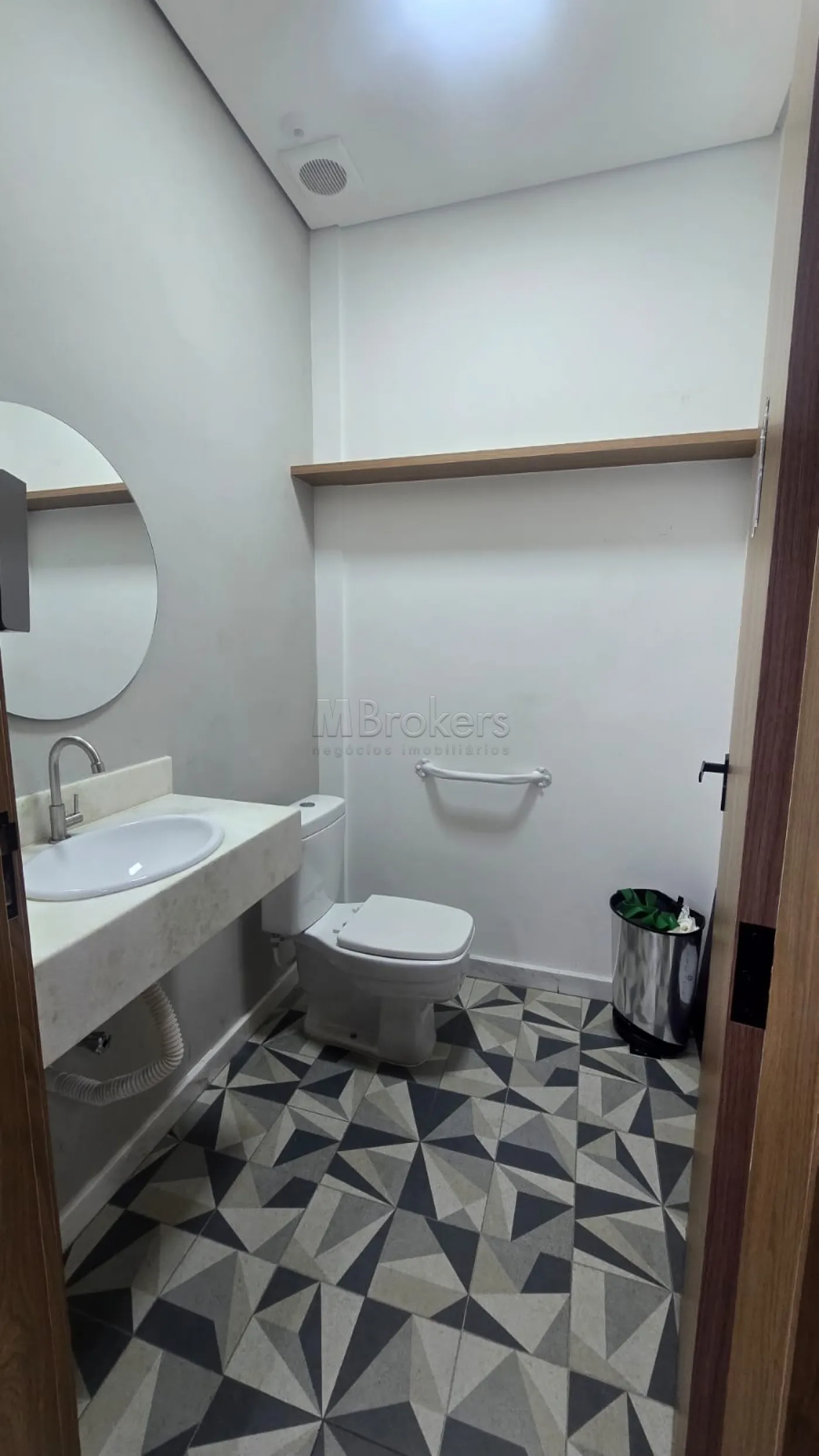 Alugar Comercial / Loja em Botucatu R$ 3.000,00 - Foto 10