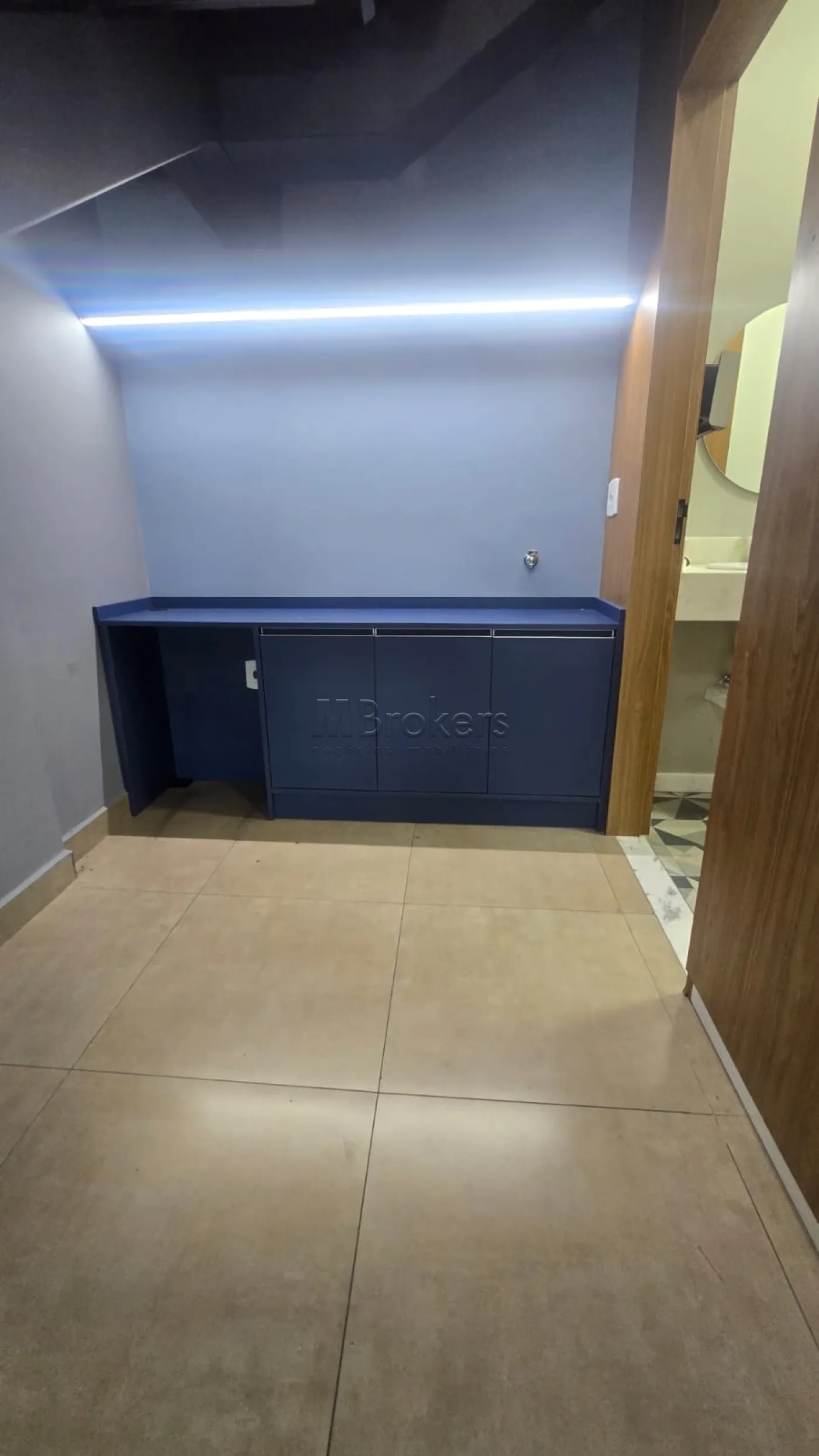 Alugar Comercial / Loja em Botucatu R$ 3.000,00 - Foto 11