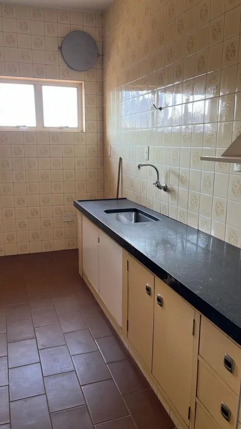 Botucatu Centro Comercial Locacao R$ 4.500,00 3 Dormitorios 2 Vagas Area do terreno 250.00m2 Area construida 200.00m2