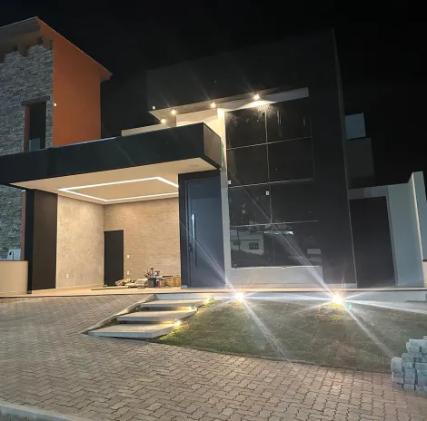 Botucatu RESIDENCIAL ROYAL GARDEN Casa Venda R$1.390.000,00 Condominio R$420,00 3 Dormitorios 2 Vagas Area do terreno 275.00m2 Area construida 204.00m2