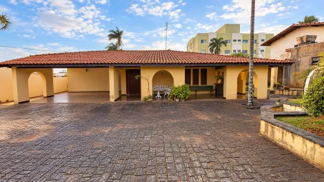 Botucatu Jardim Dona Nicota de Barros Casa Venda R$890.000,00 4 Dormitorios 3 Vagas Area do terreno 763.00m2 Area construida 329.00m2