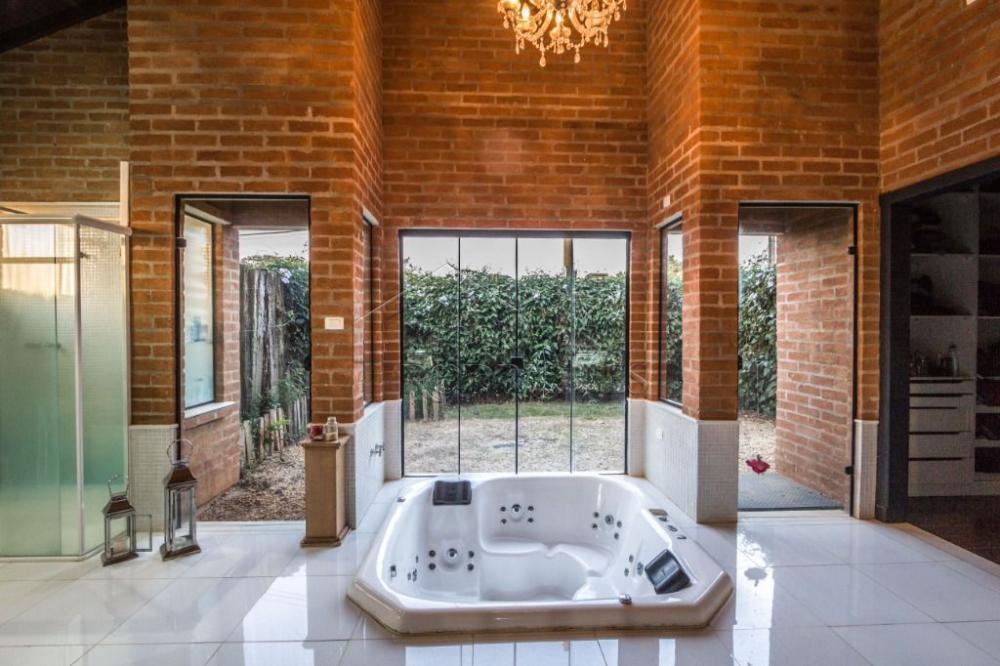 Alugar Casa / Condom&iacute;nio em Taubat&eacute; R$ 22.500,00 - Foto 33