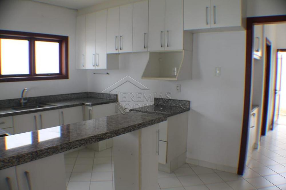 Alugar Casa / Condom&iacute;nio em Pindamonhangaba R$ 6.000,00 - Foto 6