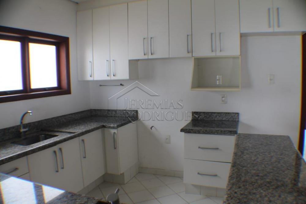 Alugar Casa / Condom&iacute;nio em Pindamonhangaba R$ 6.000,00 - Foto 7