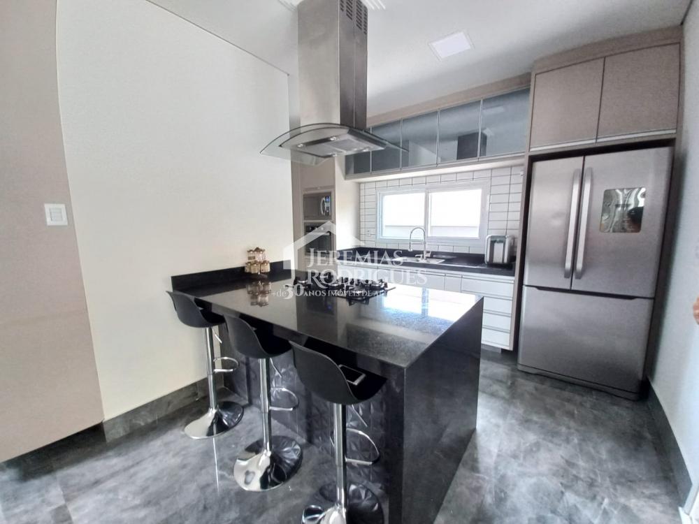 Comprar Casa / Condom&iacute;nio em Pindamonhangaba R$ 1.910.000,00 - Foto 2